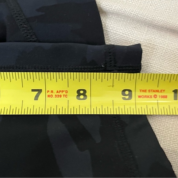 NEW Sweaty Betty POWER Bike Shorts-9” Inseam-Womens S-Charcoal/Black Camo-Sporty - Picture 11 of 11